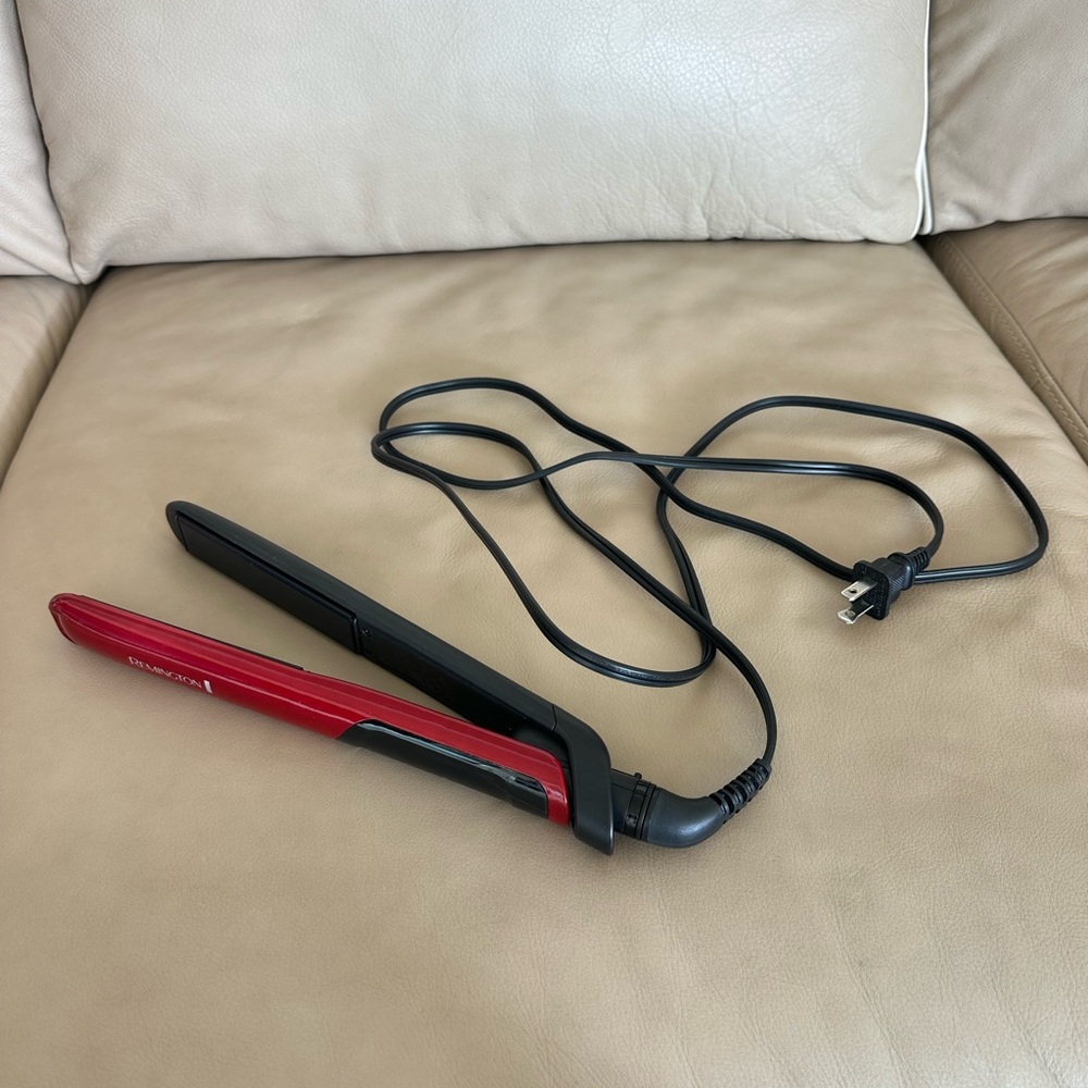 Red and Black Hair Straightener